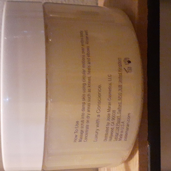 Josie Maran sugar scrub (VANILLA PEAR ) 18 fl. oz. - Picture 2 of 4